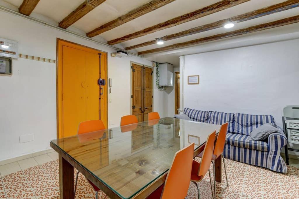 7 Pax Montserrat Ramblas Barcelona Bagian luar foto