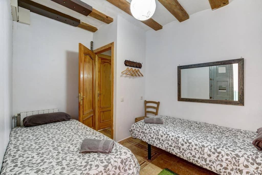 7 Pax Montserrat Ramblas Barcelona Bagian luar foto