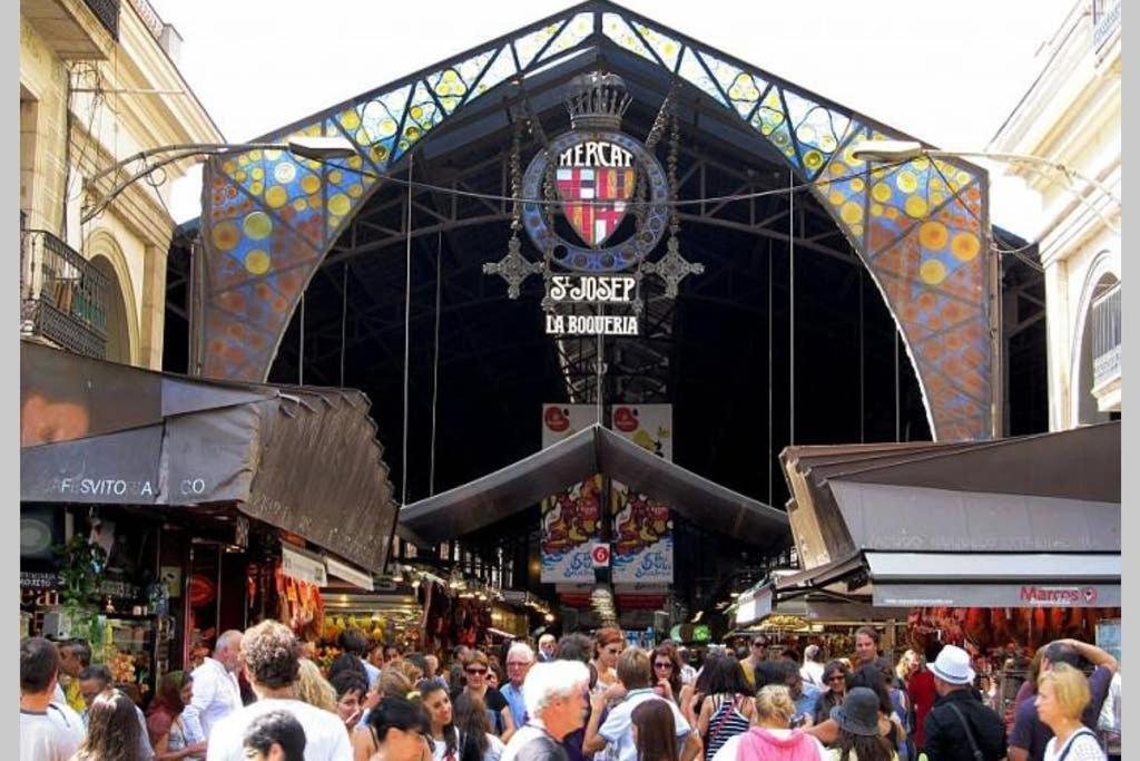 7 Pax Montserrat Ramblas Barcelona Bagian luar foto